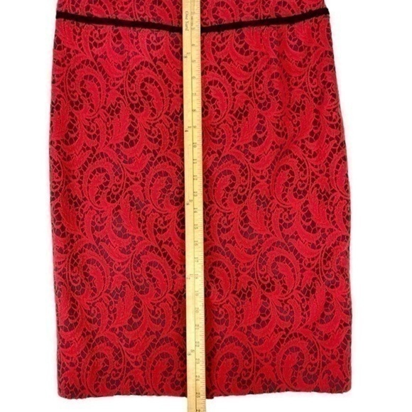 Magaschoni Skirt Vintage Womens 12 Red 3D Textured Paisley Laced Spilt Pencil‎ - Picture 9 of 12